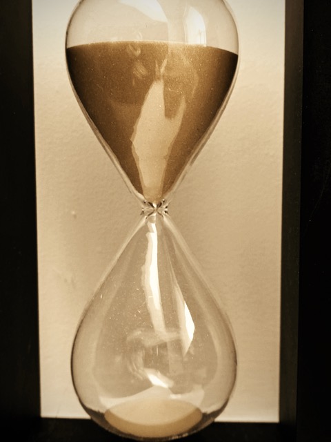 Hourglass. Photo © Karethe Linaae